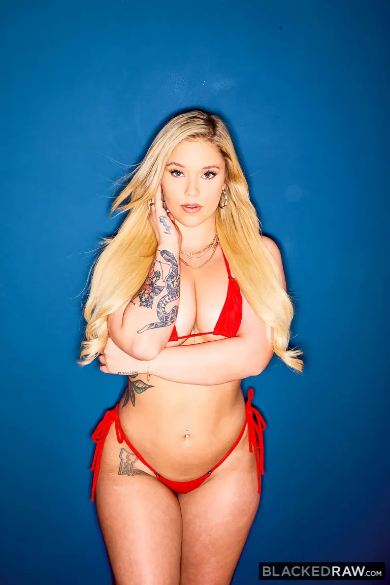 Kali Roses in 'Firestarter'